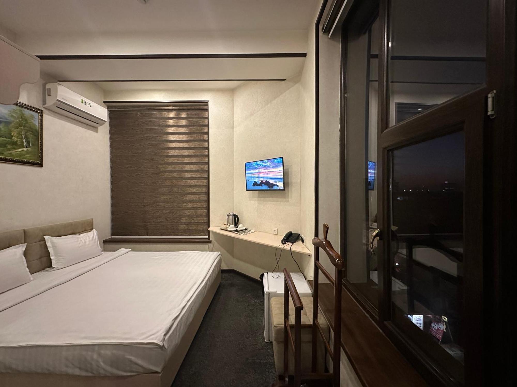 Friday Hotel Ташкент Екстериор снимка