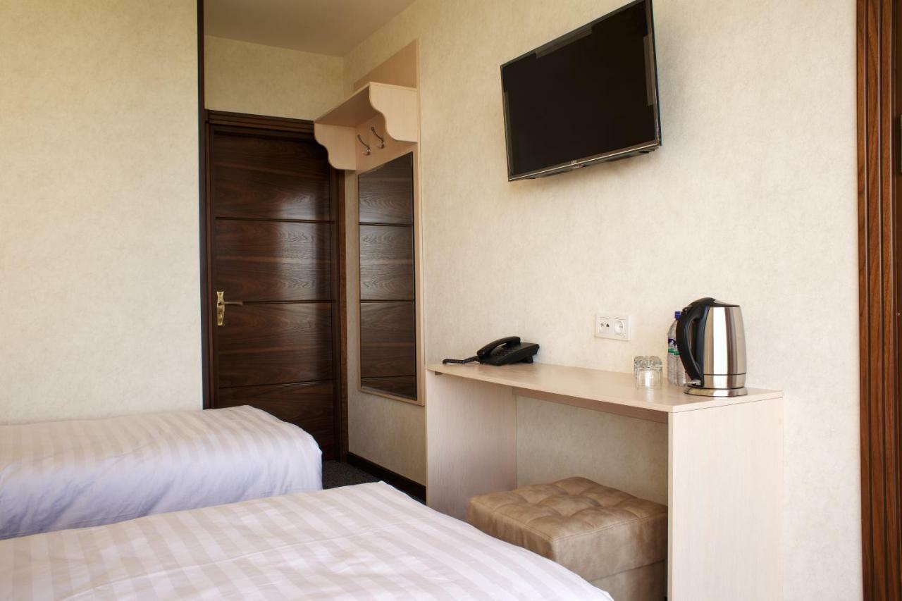 Friday Hotel Ташкент Екстериор снимка